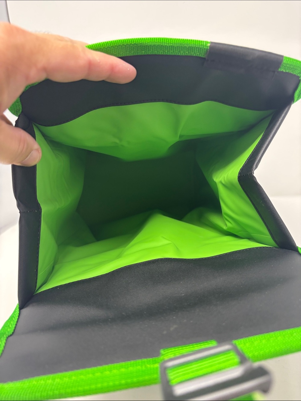 Yeti limited day trip Black with Bright Green Trim Bag - Picture 7 of 9